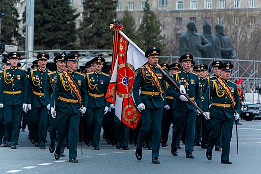 Праздничные мероприятия Дня Победы в Новосибирске можно посмотреть из дома