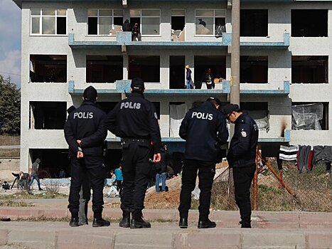 Турция направила на юго-восток страны почти 30 тыс силовиков после введения режима ЧП