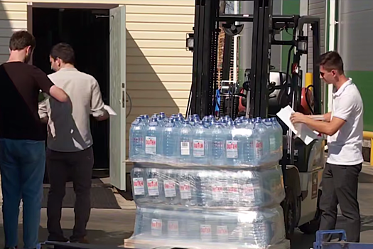 Адыгея по поручению главы Мурата Кумпилова направила в ДНР более 20 тонн питьевой воды