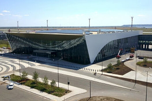 Новый аэропорт в Саратове принял первый авиарейс по расписанию