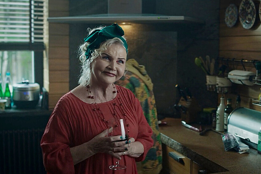 Актриса Ольга Науменко играет роль Женечки в фильме «Внутри убийцы», 2023 год