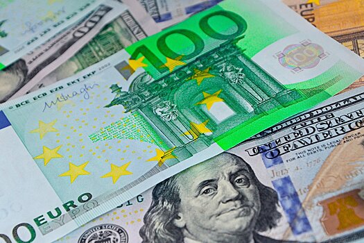 Россияне стали реже делать сбережения в иностранной валюте