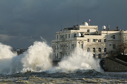 Вильфанд сравнил "шторм века" в Крыму с бурей, погубившей флот в Крымскую войну