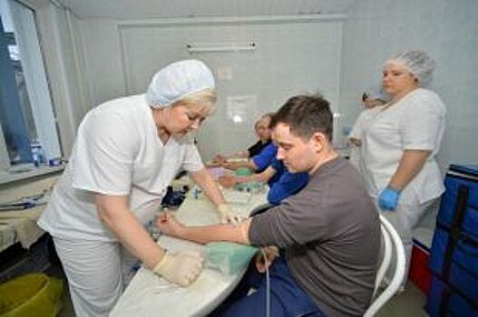 Доноров Югры будут вызывать для сдачи крови с помощью СМС