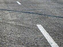 В Казани автомобиль ушел под землю из-за прорыва водопроводной трубы и обвала дорожного покрытия