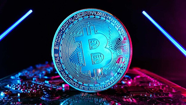 «Эффект паники» топит криптовалюты