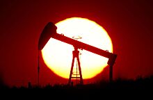 Нефть льется вниз: торги открылись падением