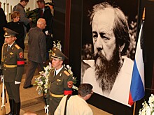 Умер ведущий шоу «Апострофы» Бернар Пиво, бравший интервью у Солженицына
