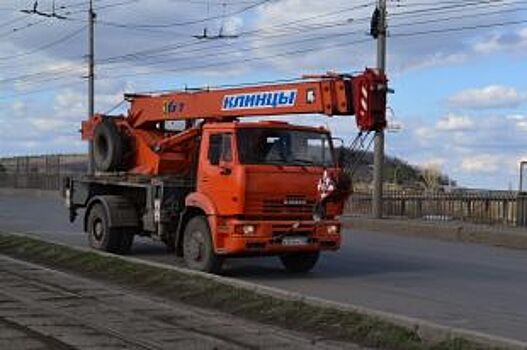 Гражданин Узбекистана погиб в аварии с автокраном в Челябинске