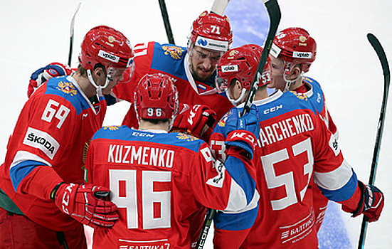 На мастерстве, но без системы. Российские хоккеисты обыграли чехов на Кубке Первого канала