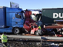 Более 35 автомобилей столкнулись на трассе в Чехии