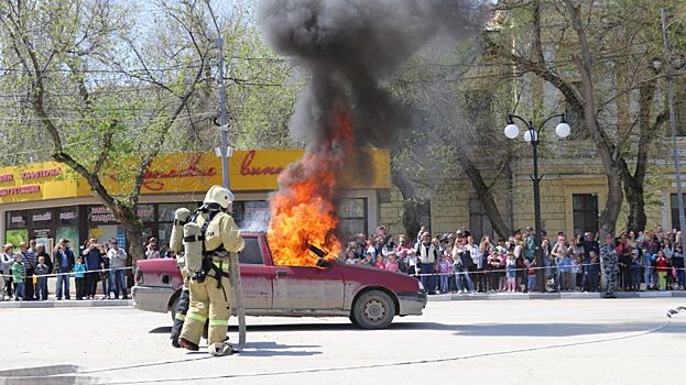 В Феодосии отметили День пожарных