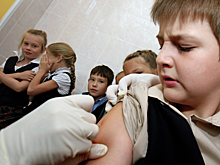 Иммунолог заявил о необходимости вакцинировать детей от COVID