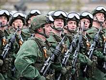 Россияне верят в армию, но не в войну