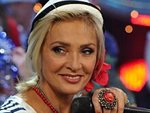 Лайма Вайкуле поет по-русски…