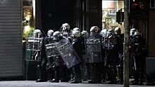 В Белграде на протестах ранили десять полицейских