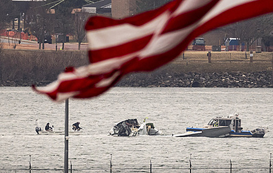 WP: самолет с фигуристами РФ разбился из-за вертолета на маршруте