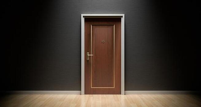 «Смысл закрывать дверь, если ее могут украсть?». В Лабытнанги расследуют нелепую кражу