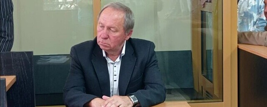 Елецкого хирурга оштрафовали на 30 тысяч рублей за дискредитацию российской армии