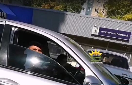 В Саратове ребенок разъезжал на Mercedes
