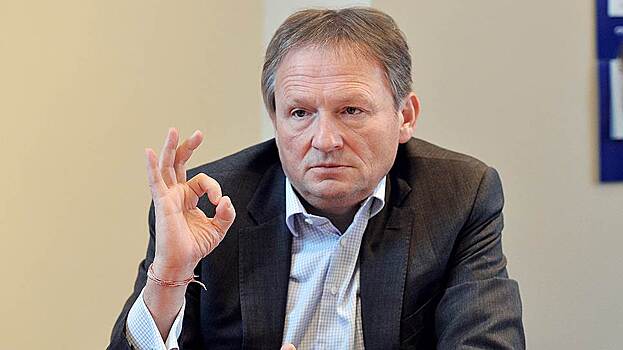 Песков прокомментировал участие в выборах бизнес-омбудсмена Титова