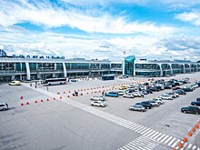В аэропорту Толмачёво задержан алиментщик, куривший в самолете