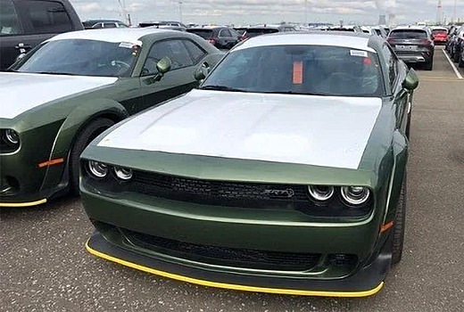 808 сил и 3,6 секунды до «сотни»: в России продается один из самых мощных Dodge Challenger