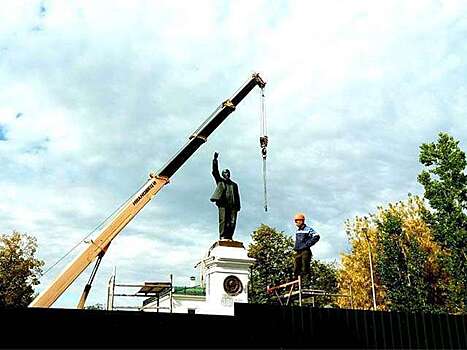 Памятник «маленького» Ленина вернут на свое историческое место