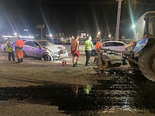 В Ростове водитель иномарки протаранил трактор дорожников