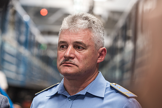 Бунт в подземелье: работники метро требуют уволить начальника — генерал-майора ФСБ