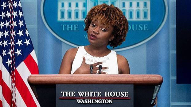 «Я черная, лесбиянка»: пресс-секретарь Белого дома сделала заявление