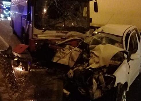 На трассе Краснодар -Новороссийск в ДТП с рейсовым автобусом погибла молодая женщина