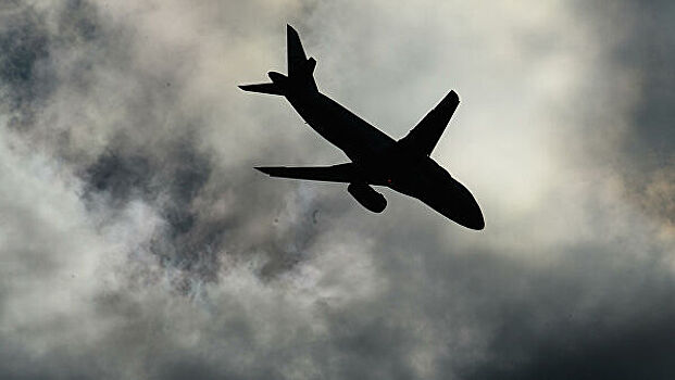 «Суперджет» совершил аварийную посадку во Внуково