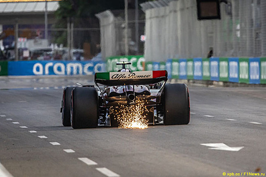 На машине Чжоу поменяли силовую установку