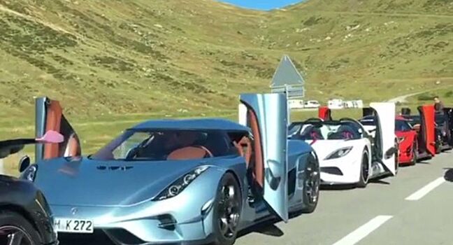 Грандиозныйкараван из автомобилей Koenigsegg: 25 миллионов долларов на обочине