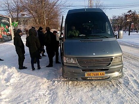 Нелегальные перевозчики подняли стоимость проезда из Николаева в Одессу в 2,5 раза