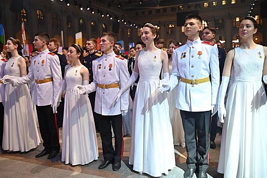 Горящие сердца России: в Москве состоялся VII Международный благотворительный кадетский бал