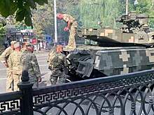 Украинский танк «Оплот» сломался на репетиции парада