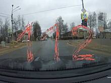 Момент взрыва «Газели» возле магазина «Магнит» в российском городе попал на видео
