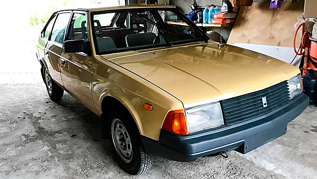 Почти новый "Москвич" из 90-х нашли в Челябинске