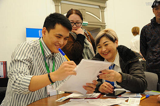 От тракториста до экономиста: как прошла первая ярмарка вакансий для мигрантов