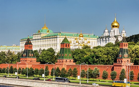 Откуда туристы едут в Россию?