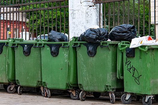 В России рассмотрят запрет на утилизацию одежды в общих мусорных баках