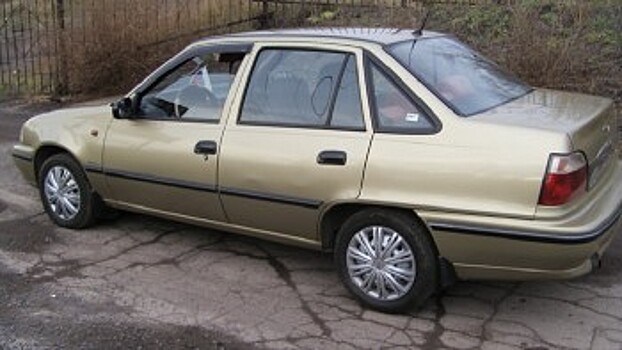 Вологжанин угнал у знакомого иномарку «Дэу Нексия» и угодил в аварию