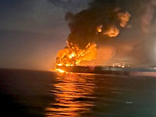 Терпящий бедствие танкер Kairos отбуксируют в Бургасский залив