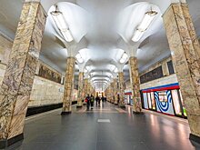 Движение остановлено на части Замоскворецкой линии метро Москвы из-за человека на путях