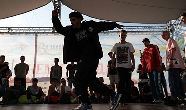 Фестиваль уличных танцев состоится на сцене амфитеатра в Волгограде