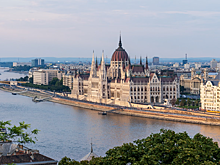 Венгерский парламент принял поправку к Конституции о числе полов в стране
