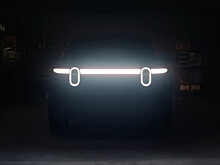 Rivian готовится к презентации кроссовера R2: первый официальный тизер