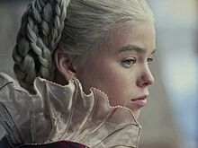 Снять «Супергерл» с Милли Олкок может режиссер «Круэллы» и «Тони против всех»